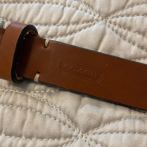 Coach Belt Handcrafted in Italy of Vegetable Tanned Leather and solid brass - Picture 4 of 10